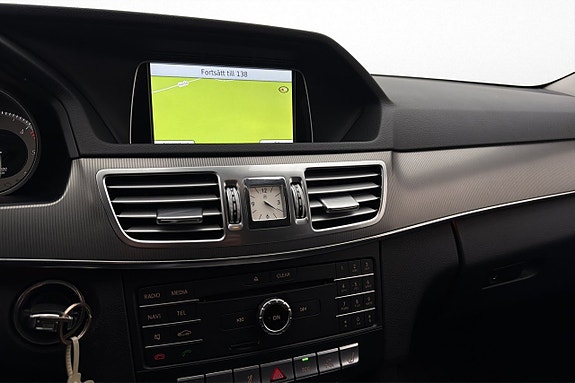 Mercedes-Benz E220 16 of 27