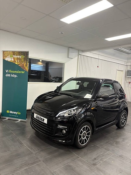 Mopedbil Ligier JS50 (2960mil) NY servad S&V däck