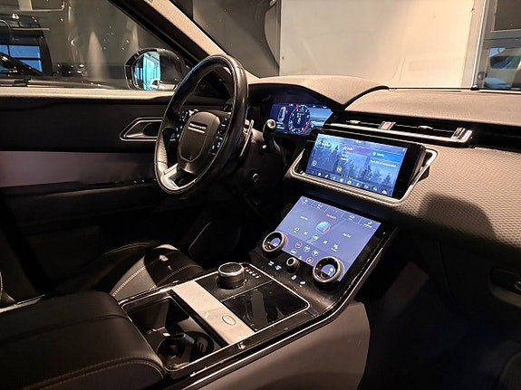 Land Rover Range Rover Velar 5 of 19