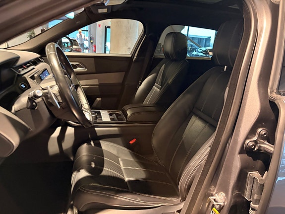 Land Rover Range Rover Velar 18 of 19