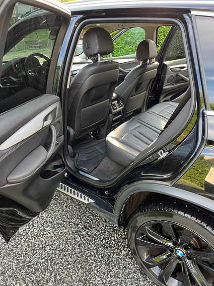 BMW X5 4 of 5