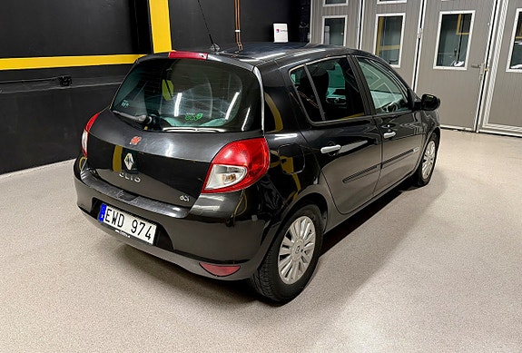 Renault Clio 3 of 5