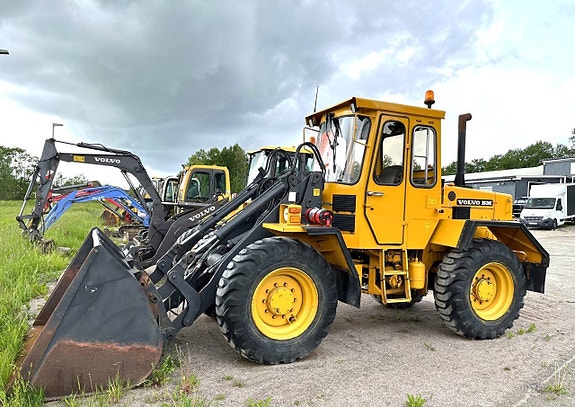 Volvo BM 4200 Välvårdad. Låga tim 205.000 +Moms