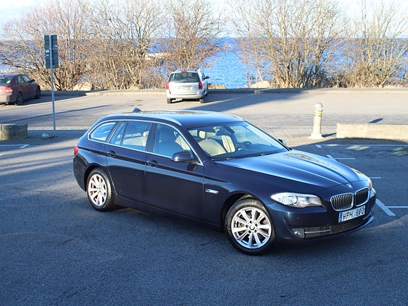 BMW 520d 2 of 12