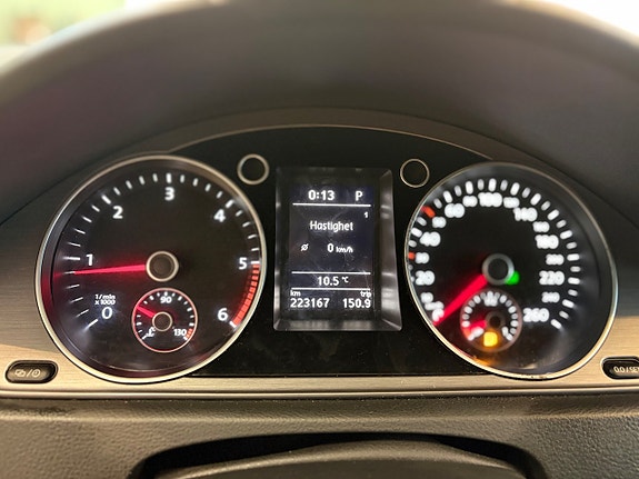 Volkswagen Passat 12 of 21