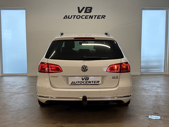 Volkswagen Passat 17 of 21