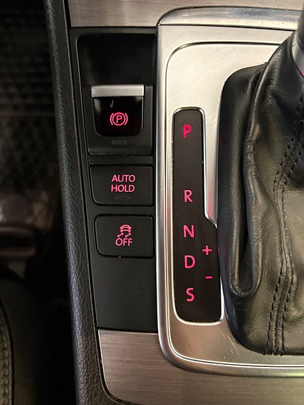 Volkswagen Passat 14 of 21