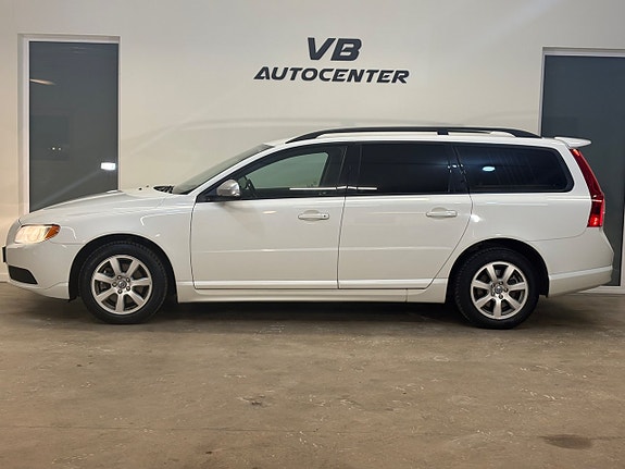 Volvo V70 4 of 27