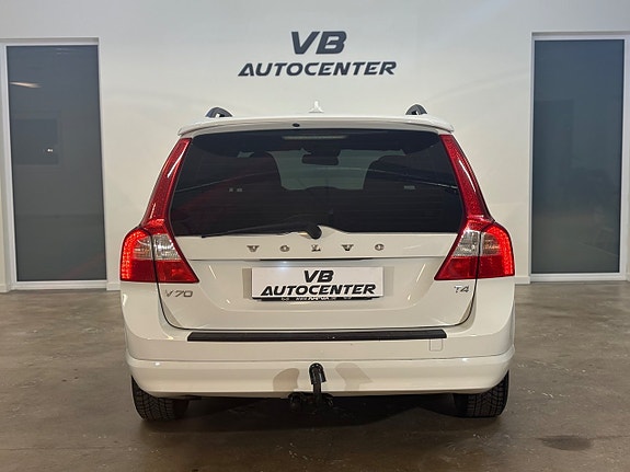 Volvo V70 6 of 27