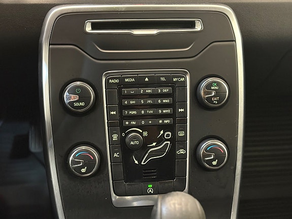 Volvo V70 15 of 27