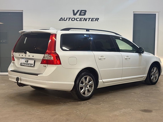 Volvo V70 7 of 27
