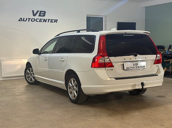 Volvo V70 5 of 27