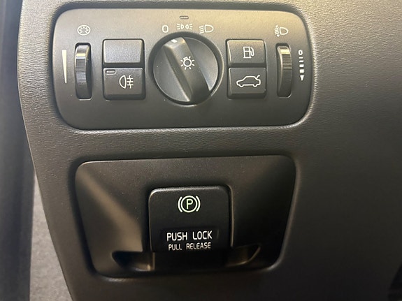 Volvo V70 21 of 27