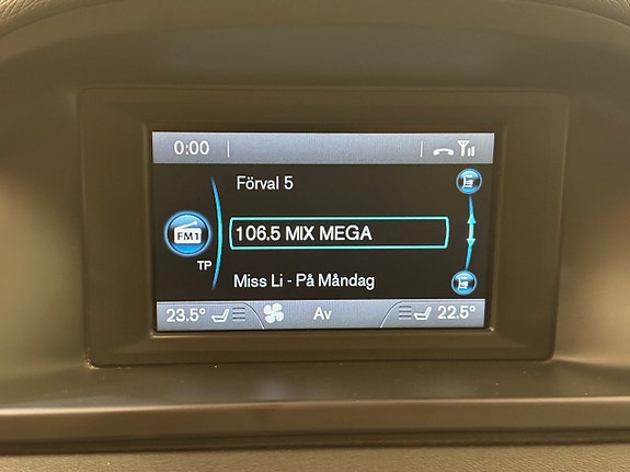 Volvo V70 20 of 27