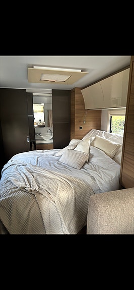 Adria Alpina 663 HT 14 of 19