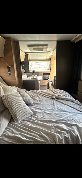Adria Alpina 663 HT 12 of 19