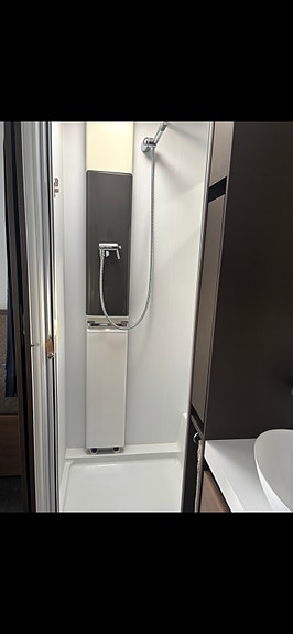 Adria Alpina 663 HT 8 of 19