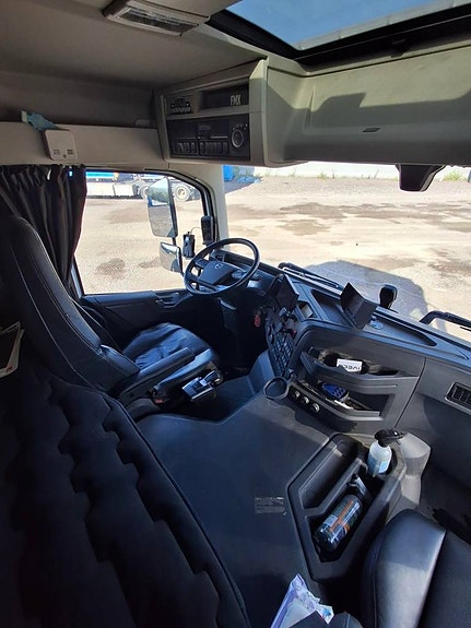 Liftdumper Volvo FMX500 4 of 5