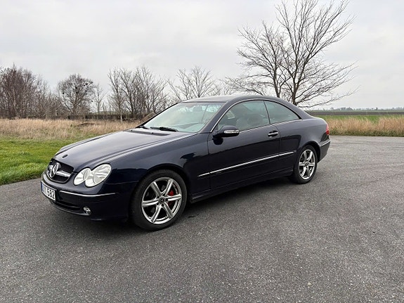 Mercedes-Benz CLK320