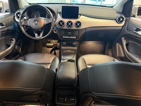Mercedes-Benz B-Electric 3 of 5