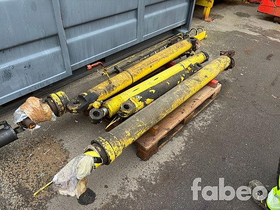 Hydraulcylinder till pressvägg – Lastbil (116212)