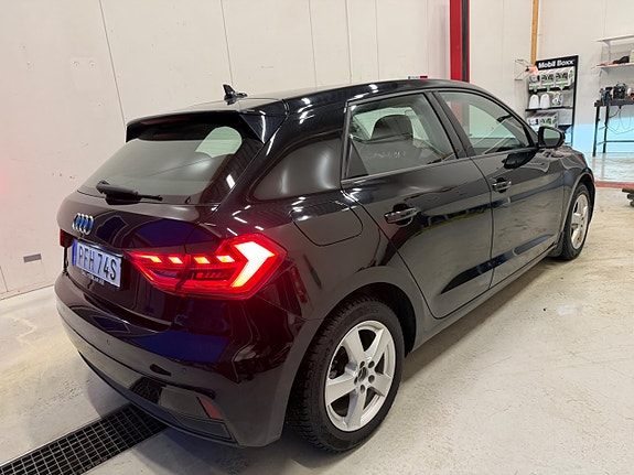 Audi A1 9 of 15