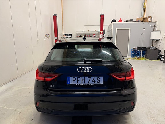 Audi A1 7 of 15