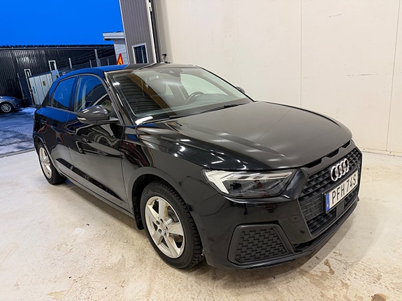 Audi A1 3 of 5
