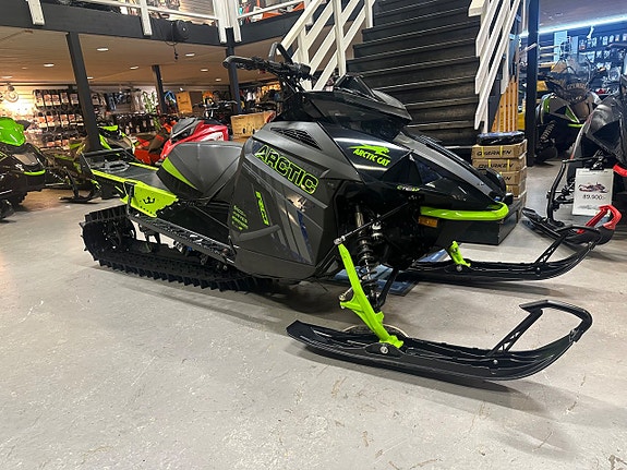 Arctic Cat M8000 R-M Alpha 154"