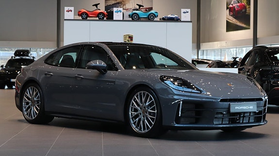 Porsche Panamera 4