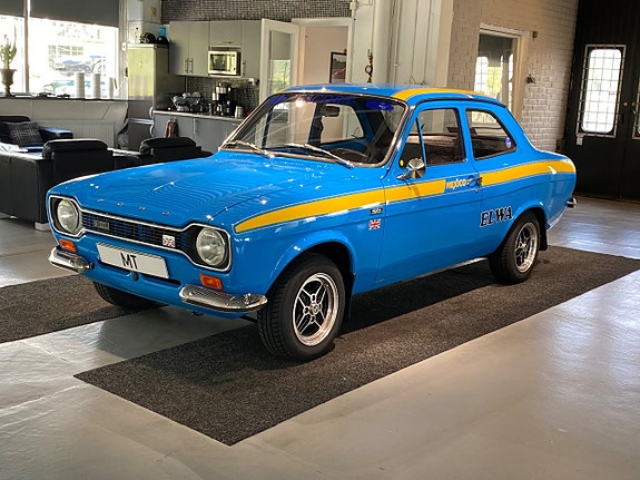 Ford Escort 2 of 5