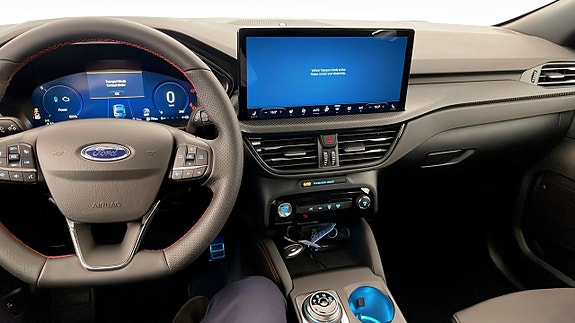 Ford Kuga 4 of 12