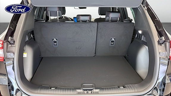 Ford Kuga 10 of 12