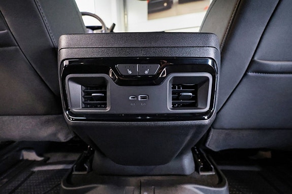 Chevrolet Silverado 2500 29 of 30