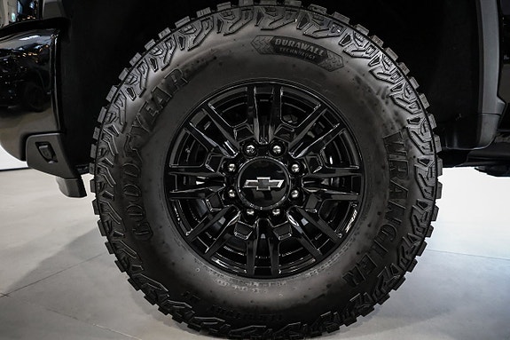 Chevrolet Silverado 2500 17 of 30