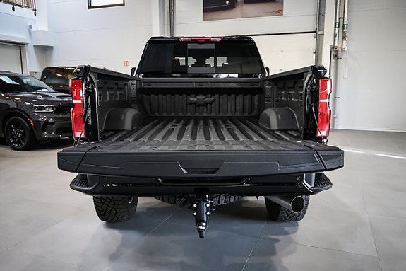 Chevrolet Silverado 2500 8 of 30