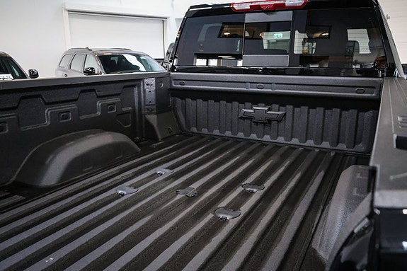 Chevrolet Silverado 2500 9 of 30