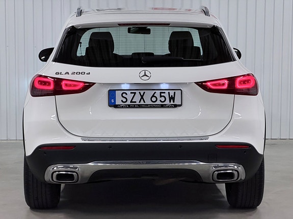 Mercedes-Benz GLA200 d 8 of 27