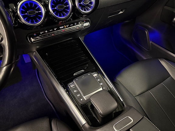 Mercedes-Benz GLA200 d 19 of 27