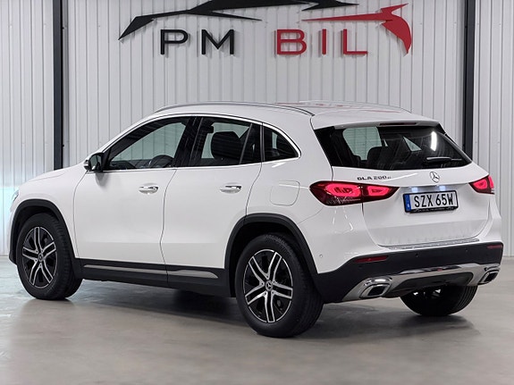 Mercedes-Benz GLA200 d 4 of 27