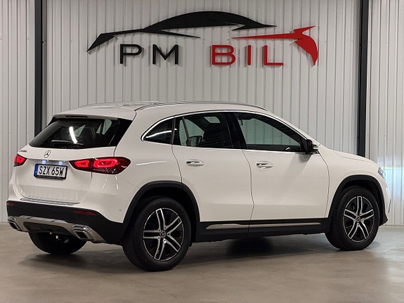 Mercedes-Benz GLA200 d 3 of 5
