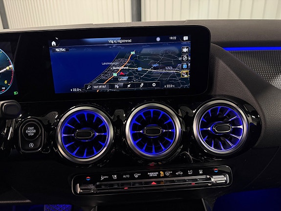 Mercedes-Benz GLA200 d 16 of 27