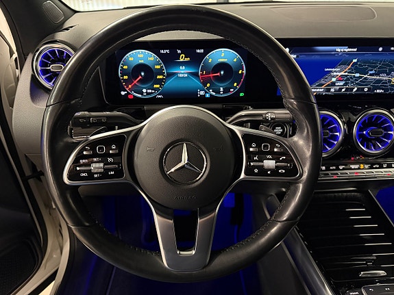 Mercedes-Benz GLA200 d 14 of 27