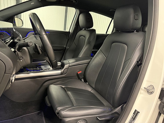 Mercedes-Benz GLA200 d 12 of 27