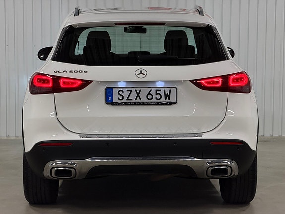 Mercedes-Benz GLA200 d 8 of 27