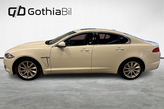 Jaguar XF 7 of 20