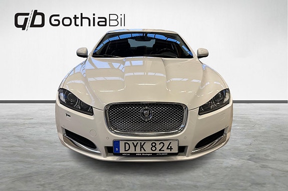 Jaguar XF 3 of 20