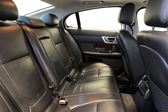 Jaguar XF 15 of 20