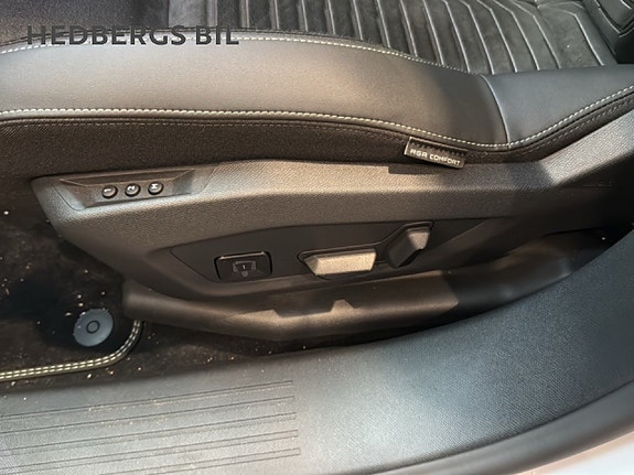 Peugeot e-3008 13 of 15