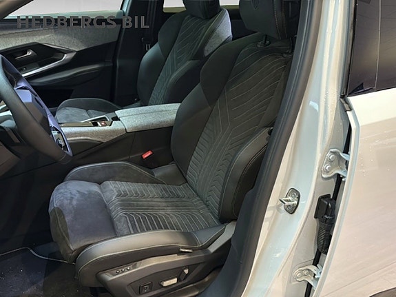 Peugeot e-3008 7 of 15